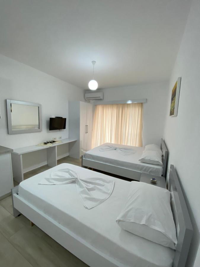 Hotel Andrea Saranda Dış mekan fotoğraf